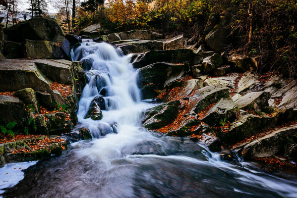 Landschaftsfotos, Harz Sachsen-Anhalt Ilsetal Herbst Laubfärbung Wasserfall