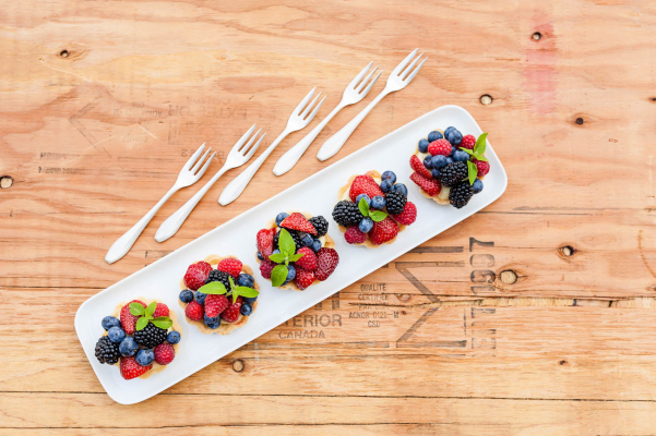 Food Fotograf Lüneburger Heide Kuchen angerichtet Gabeln Obstkuchen
