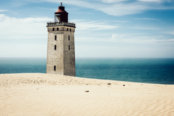 Landschaftsfoto Leuchtturm, Wanderdüne, Sommer, Meer, Fotokunst für die Wand, Fineart-Print