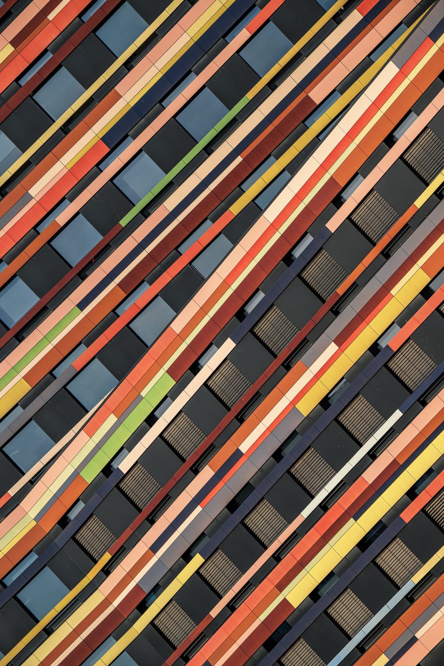 Ausschnitt einer modernen Architekturfassade, fotografiert vom Architekturfotografen Hamburg