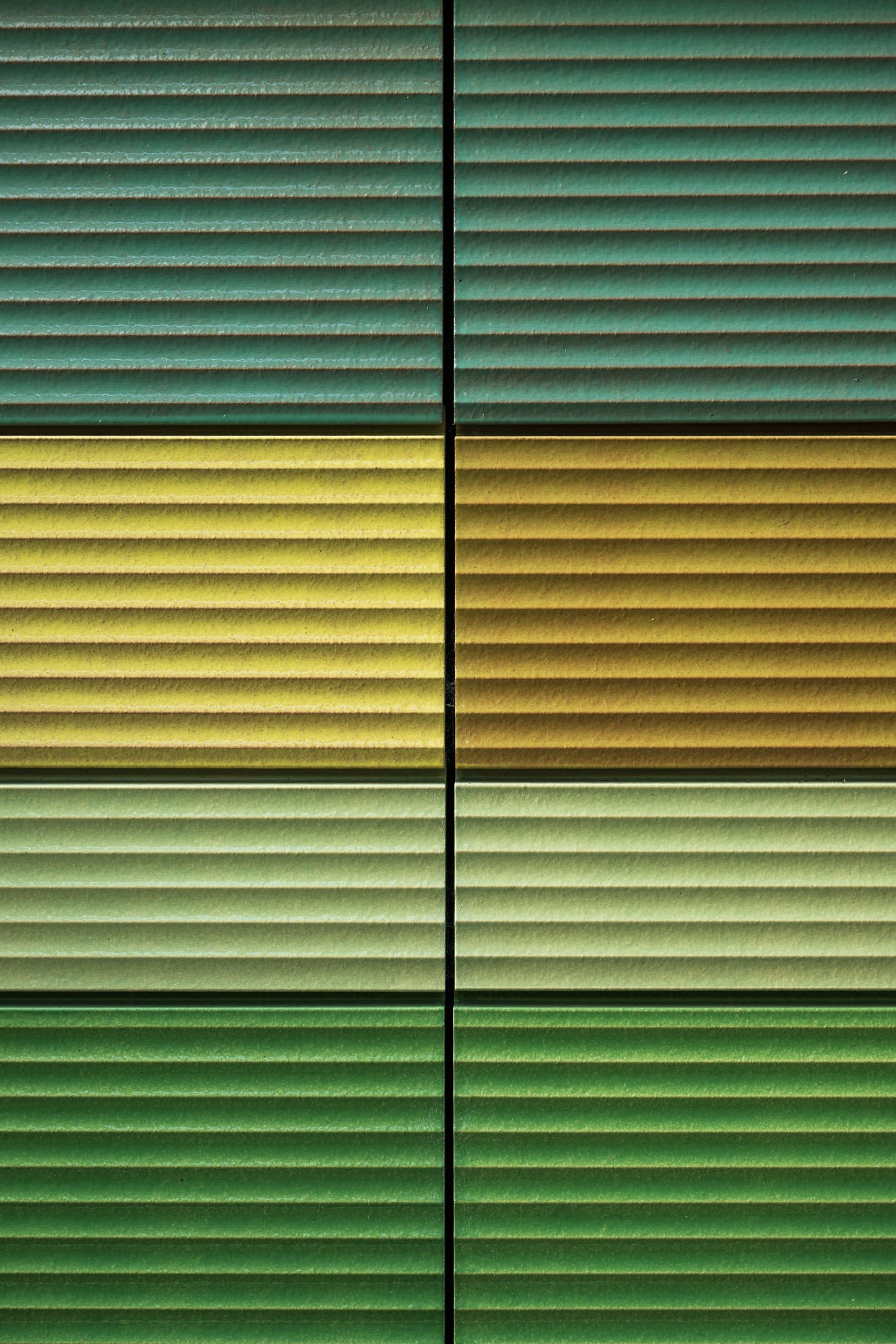 modernes farbiges Kachelelement für eine Hamburger Architektur, professionell fotografiert durch den Architekturfotograf Markus Tiemann